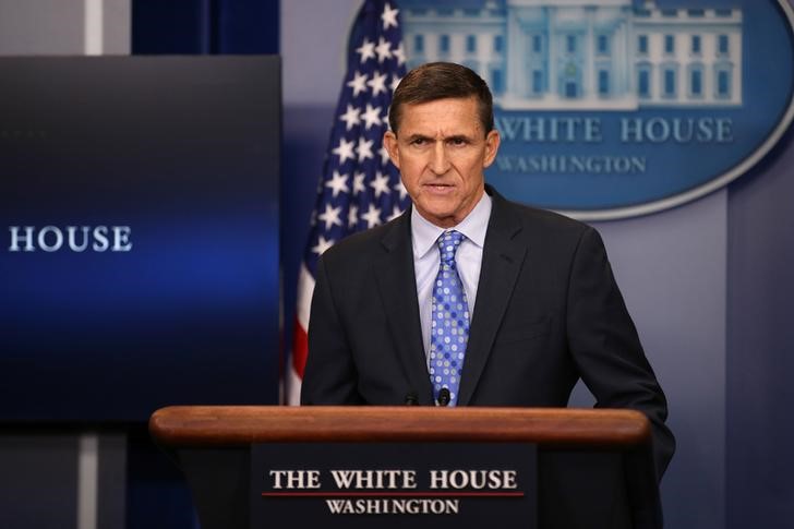 © Reuters. Советник Дональда Трампа по национальной безопасности Майкл Флинн на брифинге в Белом доме в Вашингтоне