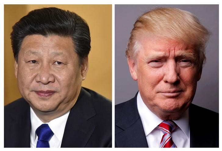 © Reuters. Комбинация фотографий председателя КНР Си Цзиньпина и президента США Дональда Трампа