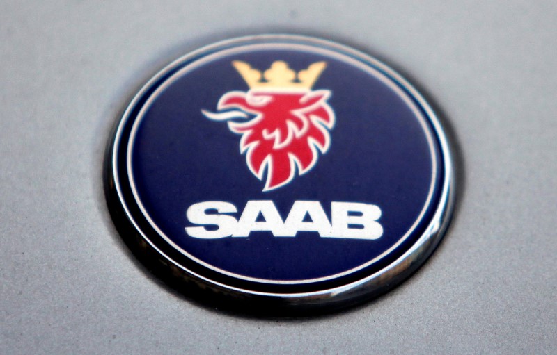 © Reuters. The logo of Swedish manufacturer Saab is seen on a car in Prague