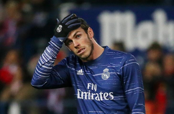 © Reuters. Zidane espera que Bale regrese para la vuelta de la eliminatoria ante el Nápoles