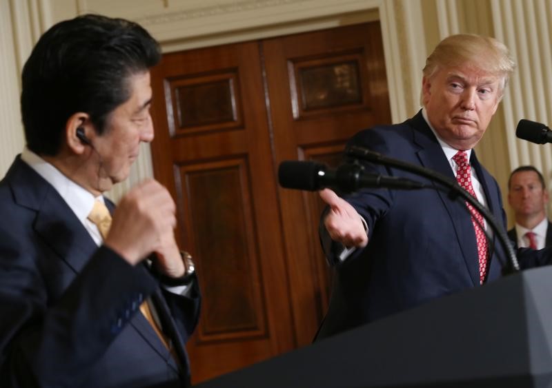 © Reuters. ترامب: الإدارة الأمريكية ملتزمة بأمن اليابان