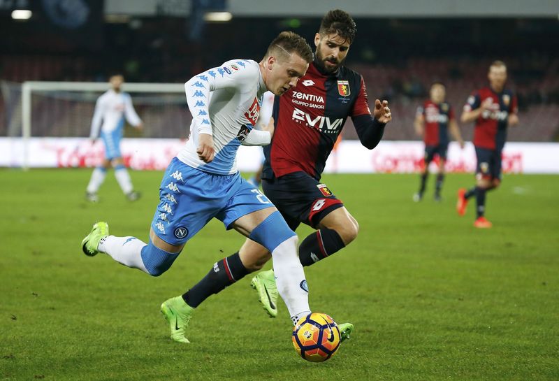 © Reuters. Football Soccer - Napoli v Genoa - Italian Serie A