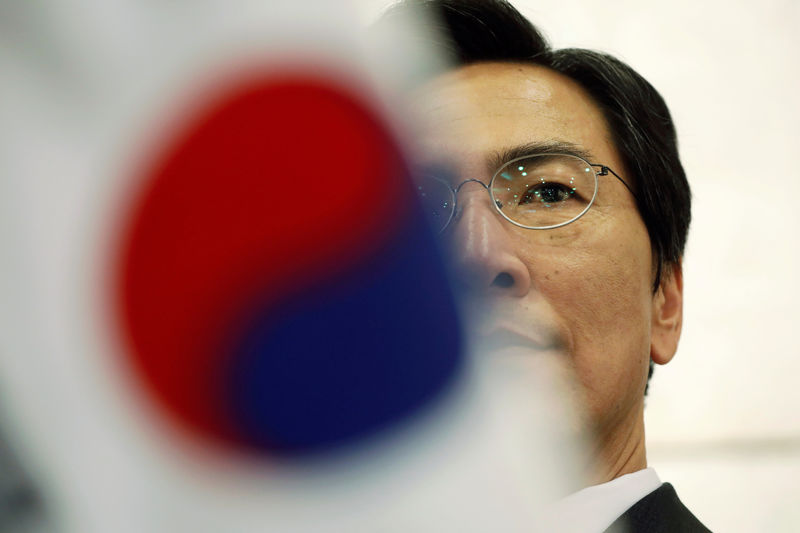 © Reuters. An Hee-jung, a candidate for the upcoming South Korean presidential election, attends a debate in Seoul