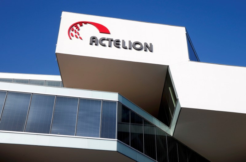 © Reuters. The company's logo is seen at the headquarters of Swiss biotech company Actelion in Allschwil