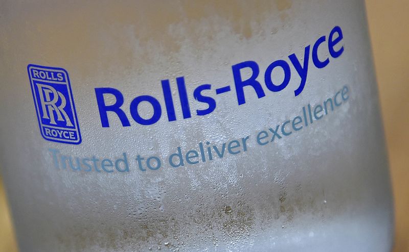 © Reuters. FILE PHOTO - A Rolls-Royce logo is seen on bottled water at the company aerospace engineering and development site in Bristol in Britain