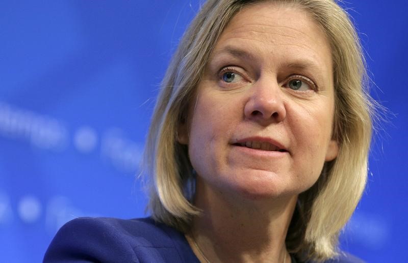 © Reuters. Swedish Minister of Finance Magdalena Andersson speaks about strengthening global tax policy at the 2016 IMF World Bank Spring Meeting in Washington