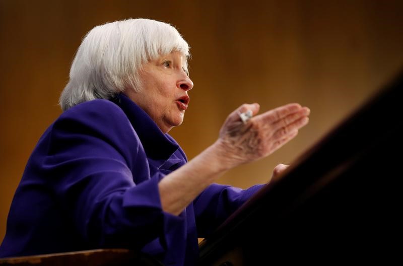 © Reuters. YELLEN INCERTAINE SUR LE CALENDRIER D'UNE HAUSSE DES TAUX