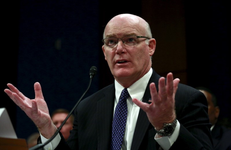 © Reuters. Secret Service Director Clancy testifies on Capitol Hill in Washington