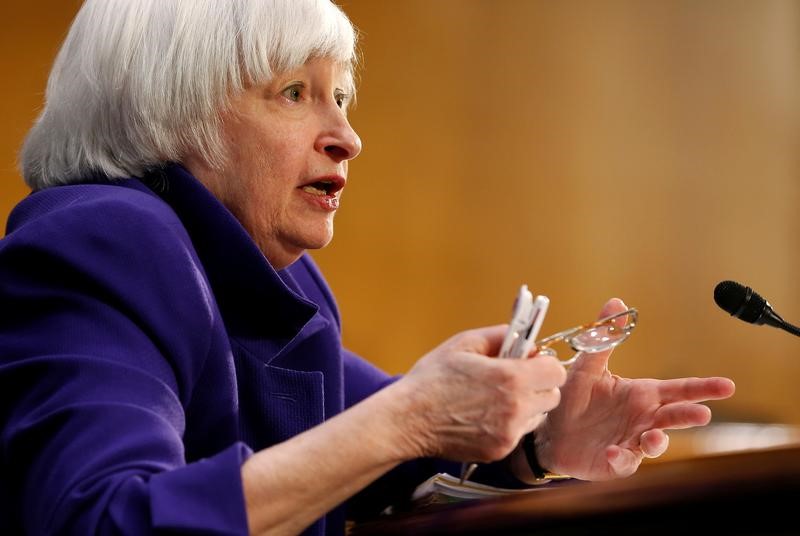 © Reuters. Federal Reserve Chair Janet Yellen testifies before a Senate Banking, Housing, and Urban Affairs Committee hearing on Capitol Hill in Washington