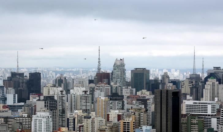 © Reuters. Prédios vistos no centro de São Paulo