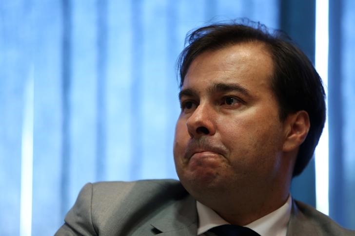 © Reuters. Rodrigo Maia durante entrevista à Reuters em Brasília