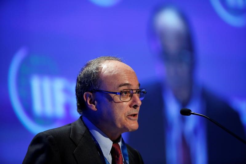 © Reuters. El Banco de España pide ahondar en reformas para salvar el sistema de pensiones