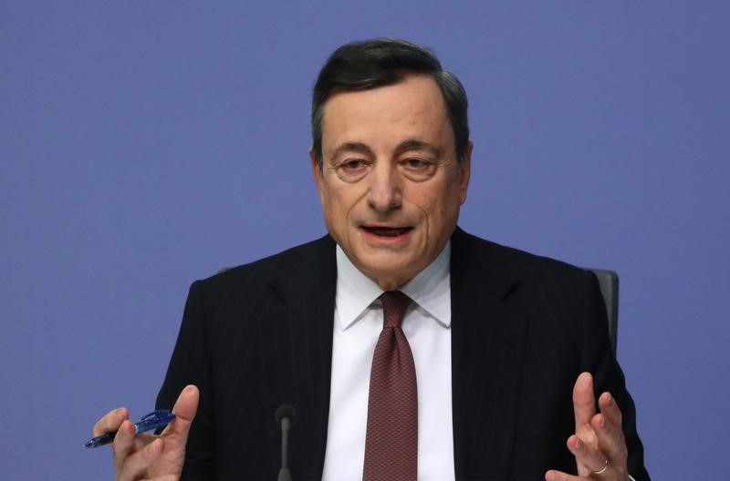 © Reuters. ECB President Draghi addresses a news conference at the ECB headquarters in Frankfurt
