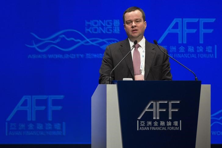 © Reuters. Замминистра финансов РФ Алексей Моисеев на Азиатском финансовом форуме в Гонконге