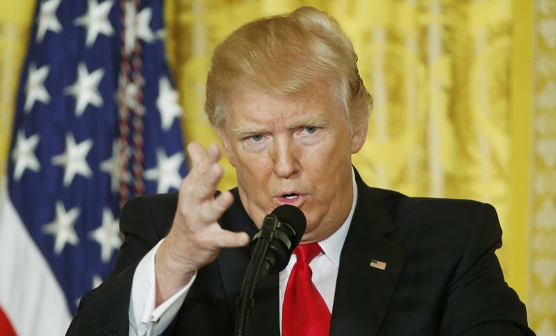 © Reuters. U.S. President Trump takes questions during news conference at the White House in Washington