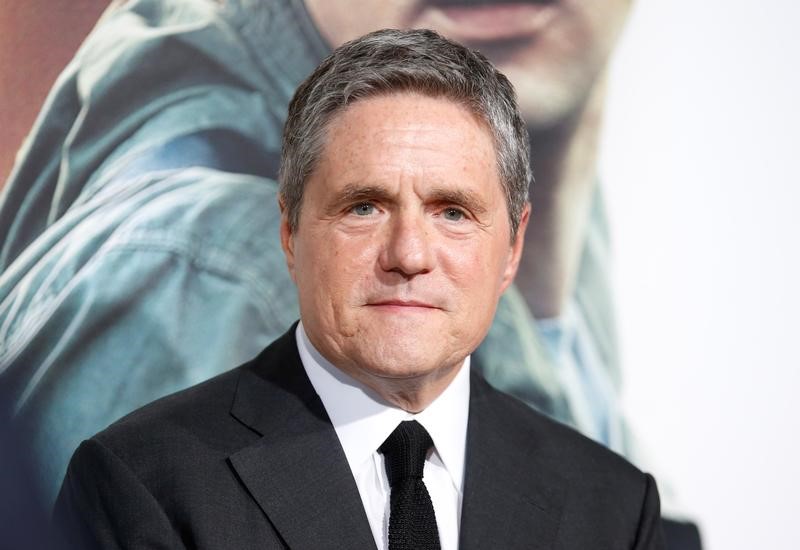 © Reuters. Chief Executive Officer of Paramount Studios Brad Grey poses at a premiere of the film "Arrival" in Los Angeles