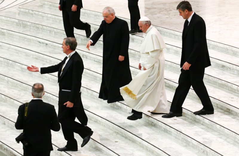 © Reuters. El Vaticano congela dos millones de euros en fondos sospechosos en 2016
