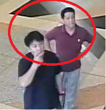 © Reuters. Unidentified suspects are seen in this undated handout released by the Royal Malaysia Police