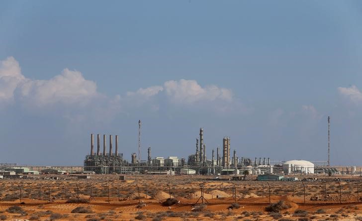 © Reuters. General view of the industrial zone at the oil port of Ras Lanuf
