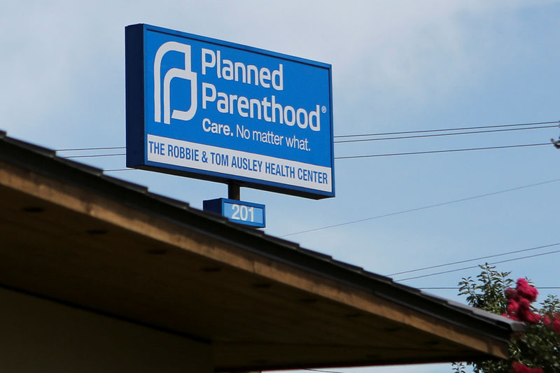 © Reuters. FILE PHOTO - Planned Parenthood South Austin Health Center in Austin