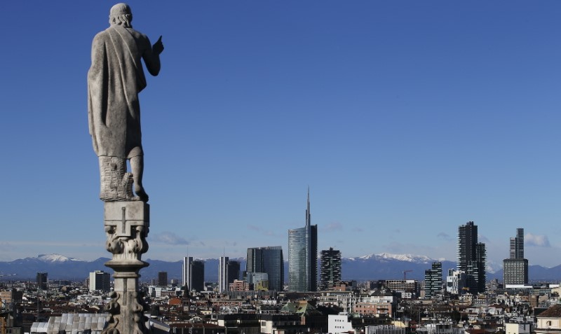 © Reuters. The skyline of Porta Nuova's district is seen in Milan