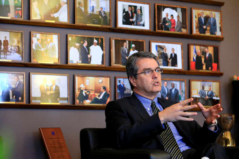 © Reuters. WTO Director-General Azevedo gestures during an interview with Reuters in Geneva