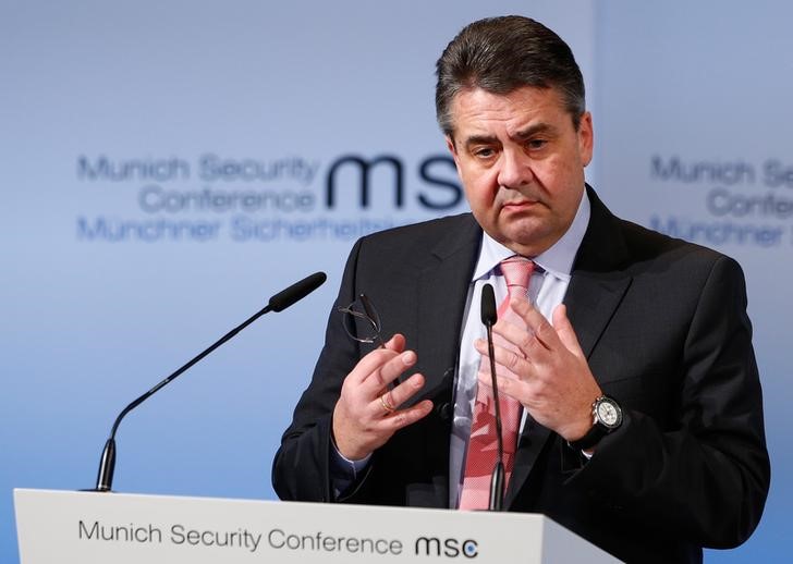 © Reuters. وزير الخارجية: ألمانيا ستزيد الإنفاق الدفاعي