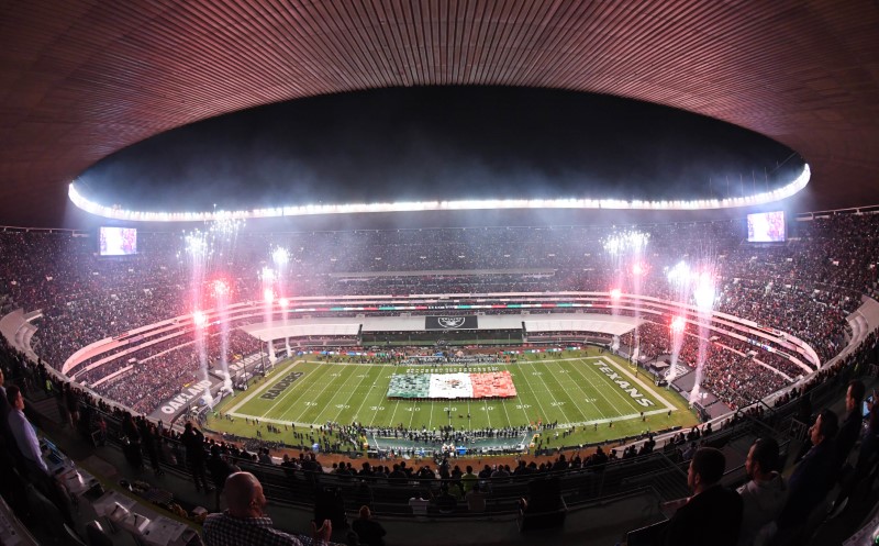 © Reuters. NFL: International Series-Houston Texans at Oakland Raiders