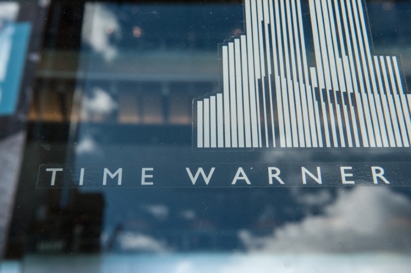© Reuters. Signage that reads Time Warner at the Time Warner Center in New York City