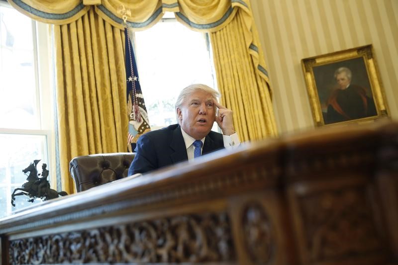 © Reuters. Trump em entrevista à Reuters na Casa Branca