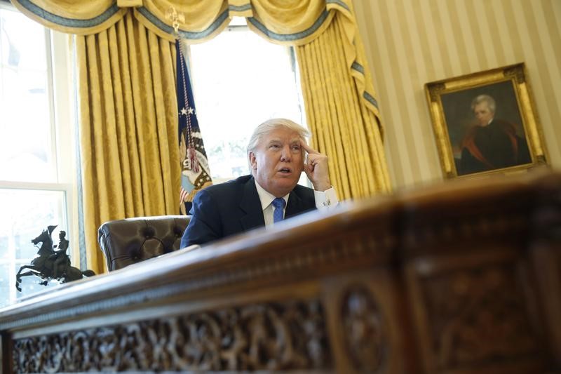 © Reuters. EXCLUSIVA-Trump quiere ampliar el arsenal nuclear y hacerlo "el mejor de todos"