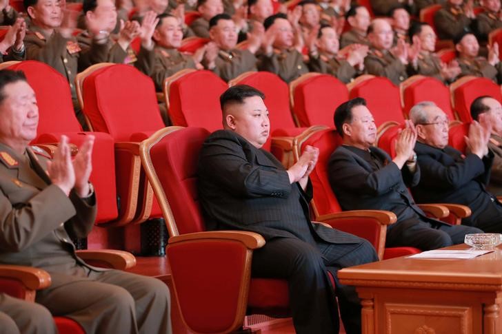 © Reuters. North Korean leader Kim Jong Un watches a performance given with splendor at the People's Theatre on Wednesday to mark the 70th anniversary of the founding of the State Merited Chorus