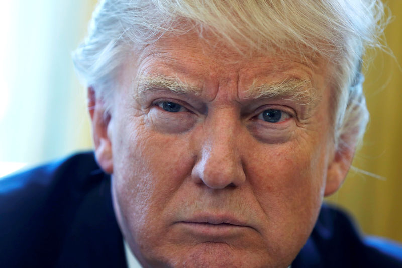 © Reuters. U.S. President Trump sits for Reuters interview in the Oval Office at the White House in Washington