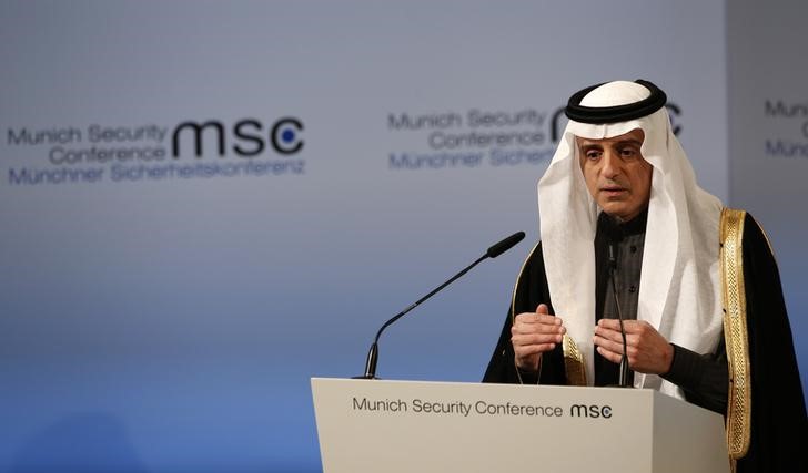© Reuters. Saudi Arabia's Foreign Minister Adel al-Jubeir delivers his speech during the 53rd Munich Security Conference in Munich
