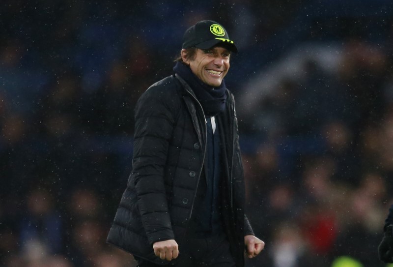 © Reuters. Chelsea manager Antonio Conte celebrates after the game