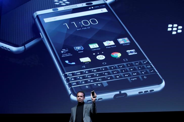 © Reuters. TCL Communcation's CEO Nicolas Zibell presents the new BlackBerry Key One before the Mobile World Congress in Barcelona