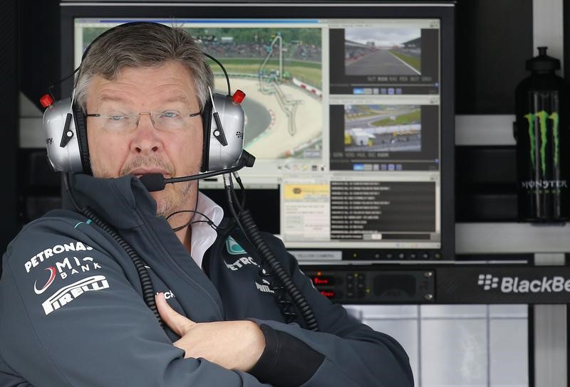 © Reuters. File photo: Ross Brawn looks on during the first practice session of the German F1 Grand Prix at the Nuerburgring racing circuit