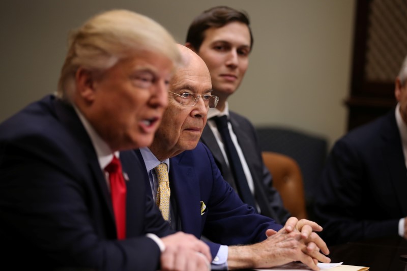 © Reuters. Ross, Trump's pick for Commerce Secretary, U.S. President Trump and Senior advisor Kushner attend a meeting with congressional leaders to discuss trade deals at the at the Roosevelt room of the White House