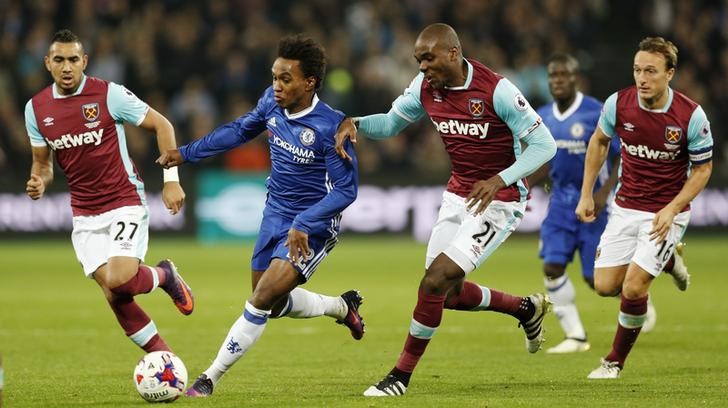 © Reuters. FILE PHOTO - West Ham United v Chelsea - EFL Cup Fourth Round