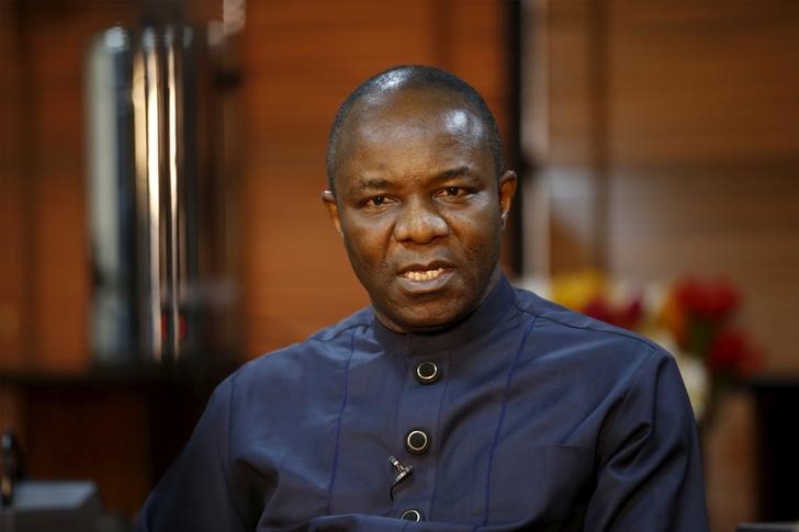 © Reuters. Nigerian Oil Minister Emmanuel Ibe Kachikwu speaks during an interview with Reuters in Abuja