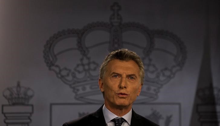 © Reuters. Macri promete decretos para poner fin a conflictos de intereses en su Gobierno
