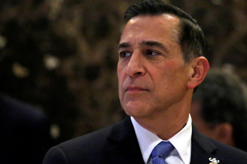 © Reuters. U.S. Representative Darrell Issa enters Trump Tower in Manhattan, New York City, U.S.