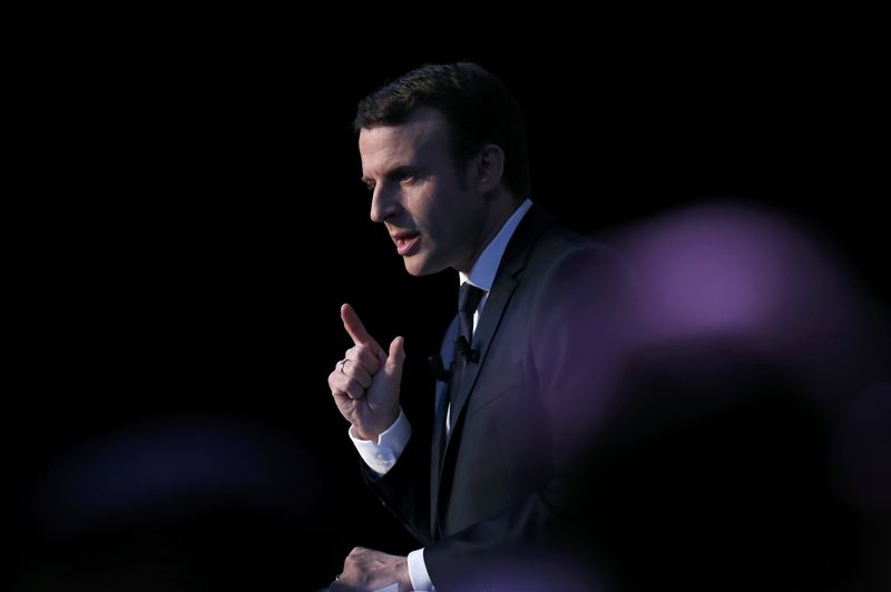 © Reuters. Candidato presidencial francês líder nas pesquisas, Emmanuel Macron