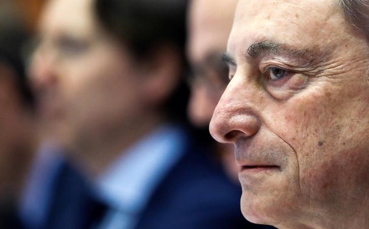 © Reuters. ECB President Draghi testifies before the European Parliament's Economic and Monetary Affairs Committee in Brussels