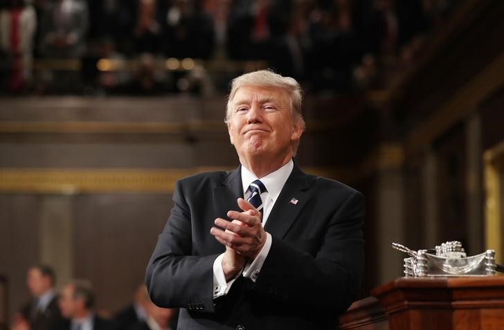 © Reuters. U.S. President Trump reacts after delivering address to Joint Session of Congress in Washington