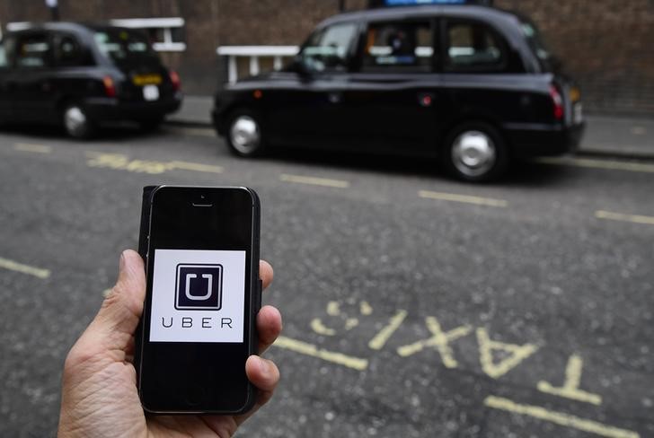 © Reuters. Aplicativo do Uber, mostrado na região central de Londres