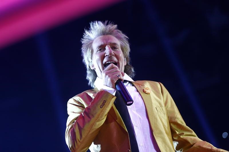 © Reuters. Cantor Rod Stewart