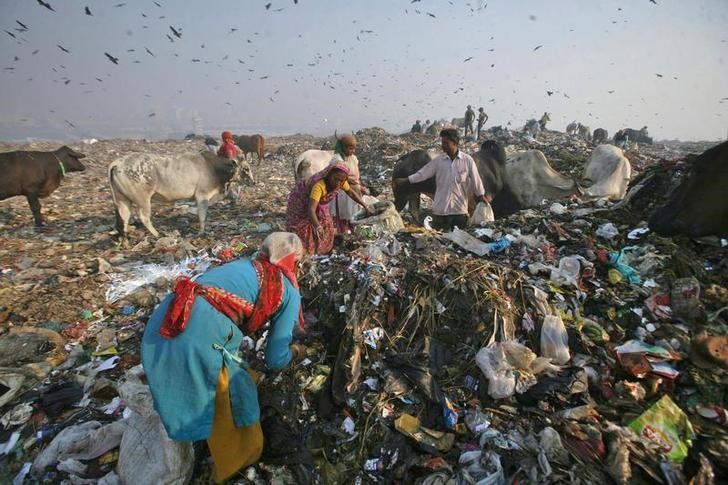 © Reuters. Ambientes contaminados matan a 1,7 millones de niños al año en todo el mundo