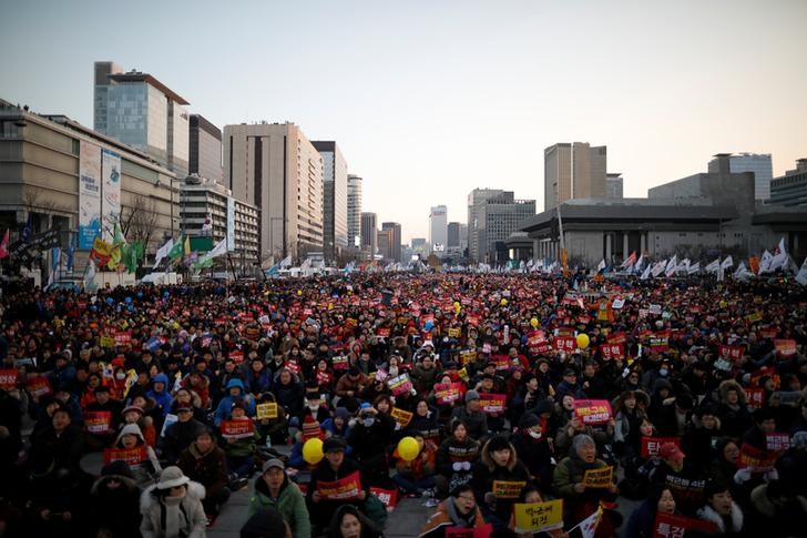 © Reuters. Protesto contra a presidente afastada da Coreia do Sul, Park Geun-hye, em Seul