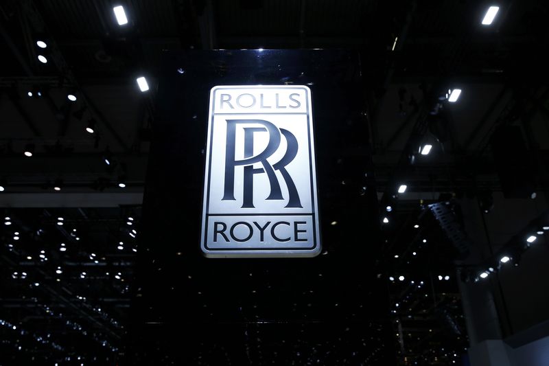 © Reuters. A Rolls-Royce logo is seen during the 87th International Motor Show at Palexpo in Geneva